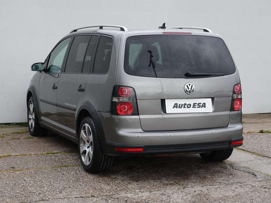 Volkswagen Touran 1.9 TDi CROSS 7míst