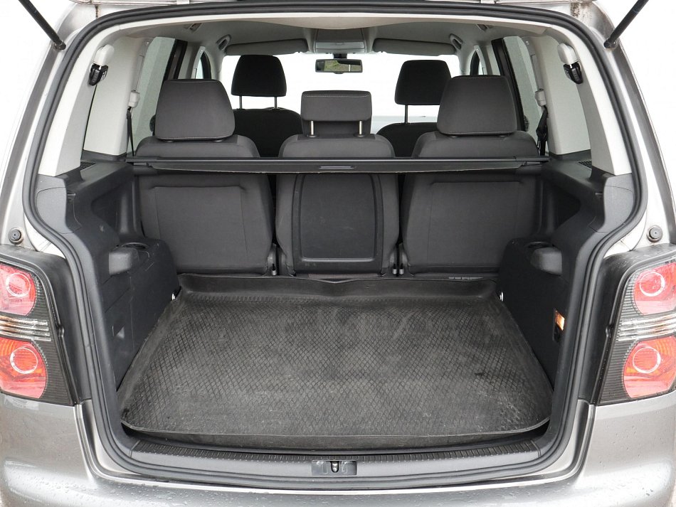 Volkswagen Touran 1.9 TDi CROSS 7míst