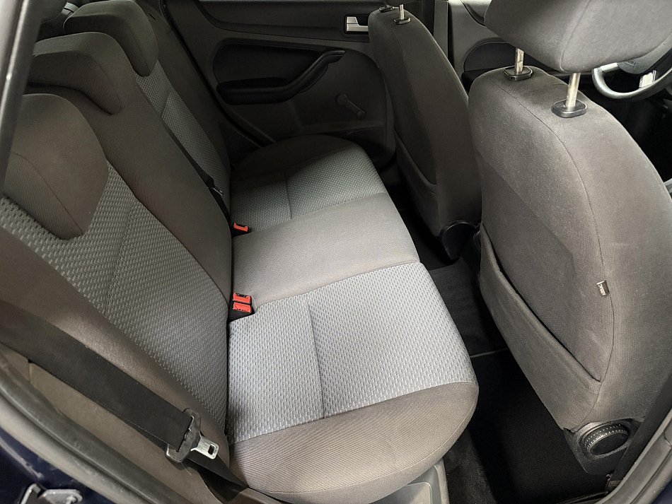 Ford Focus 1.6i 