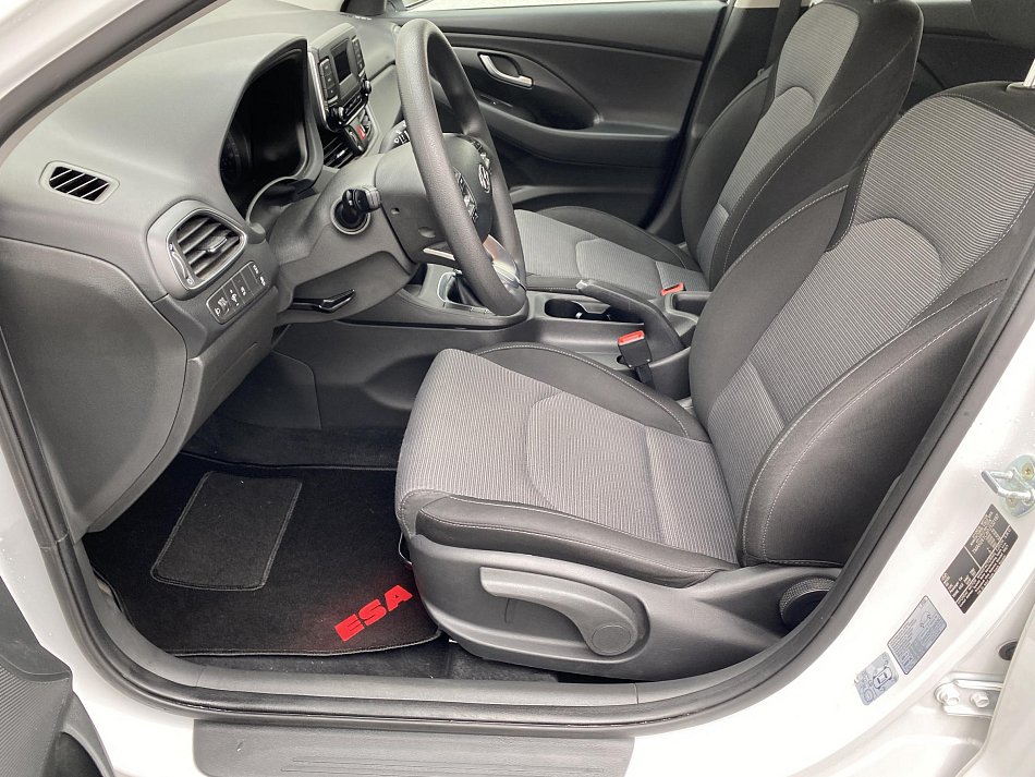 Hyundai I30 1.5 DPi Smart