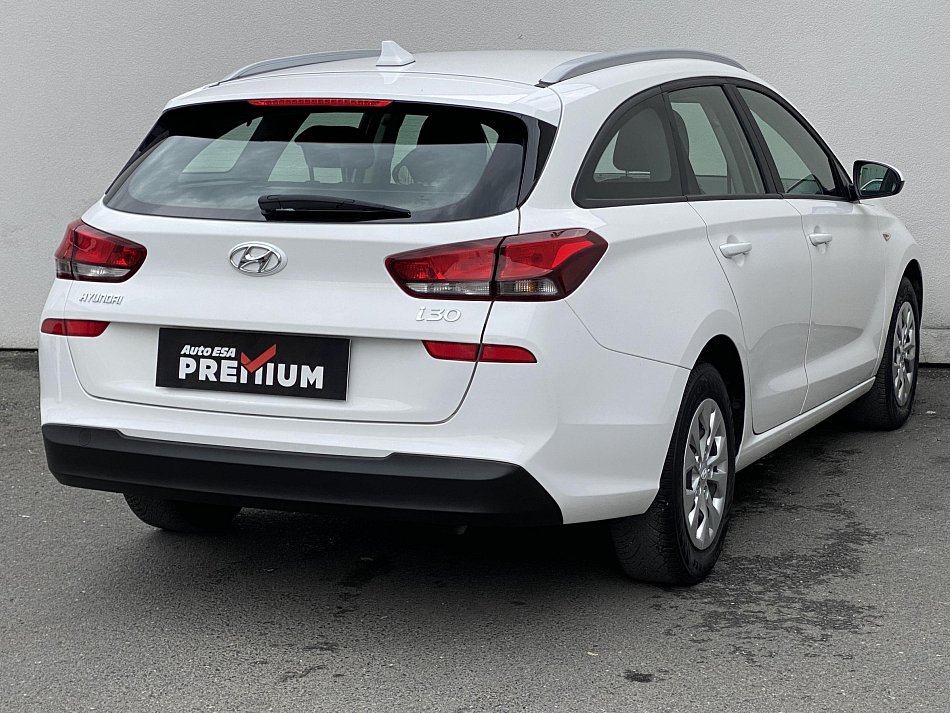 Hyundai I30 1.5 DPi Smart