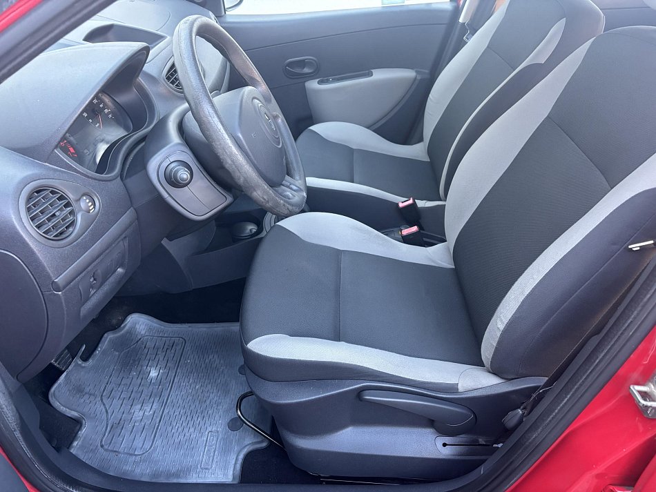 Renault Clio 1.2 i 