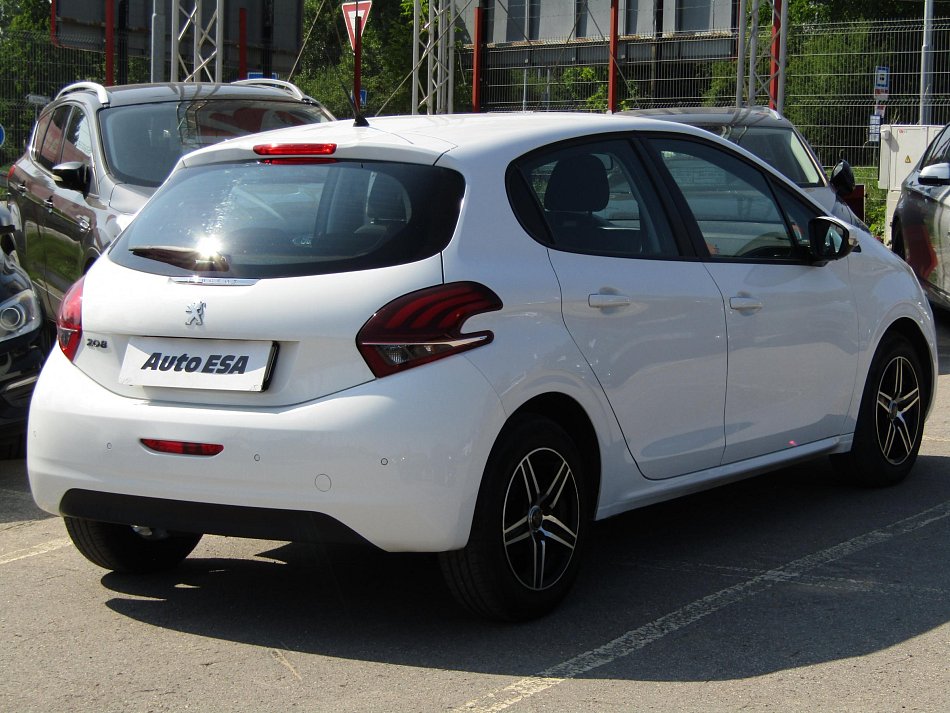 Peugeot 208 1.6HDi 