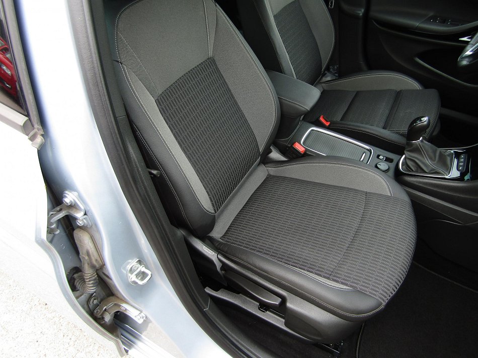 Opel Astra 1.2 T 