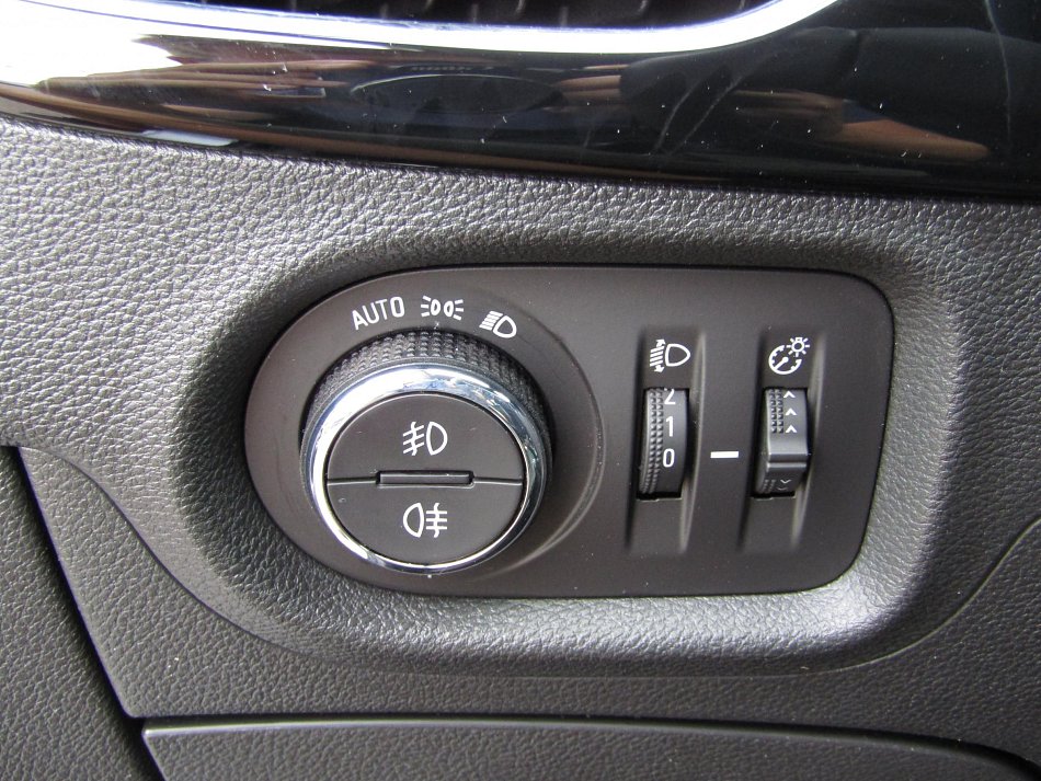 Opel Astra 1.2 T 
