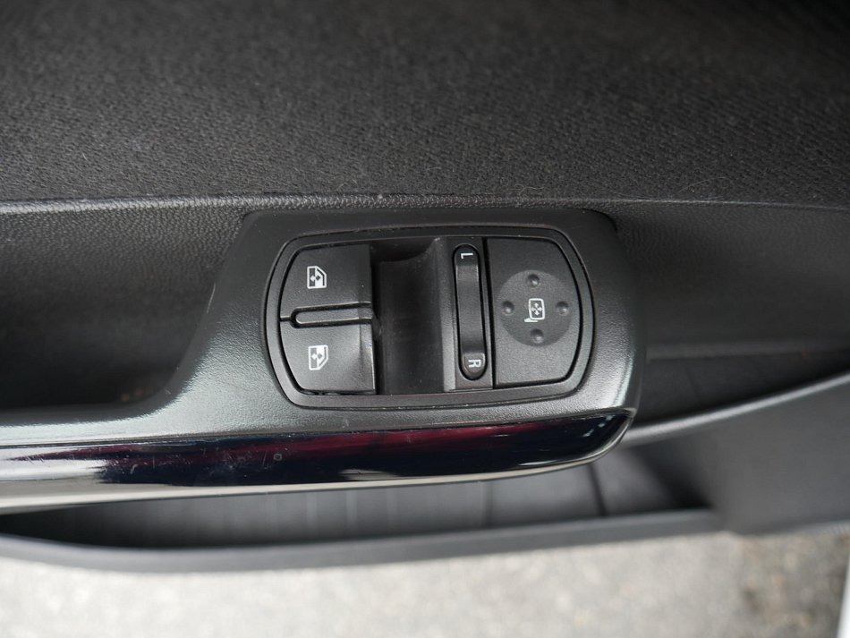 Opel Corsa 1.2i 
