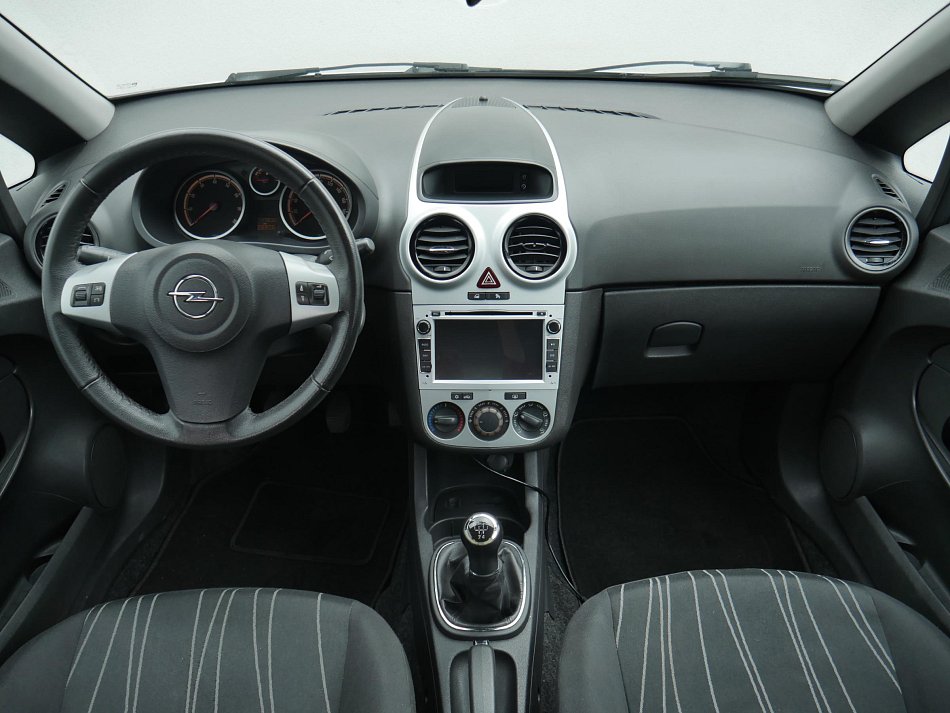 Opel Corsa 1.2i 