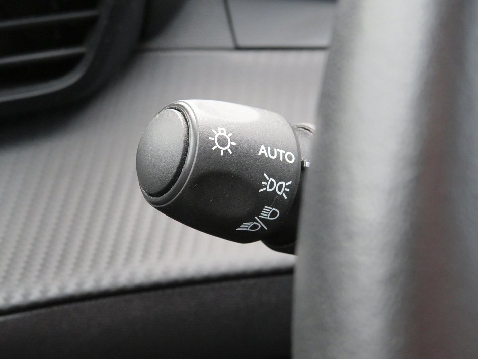 Peugeot 2008 1.2 PT Allure
