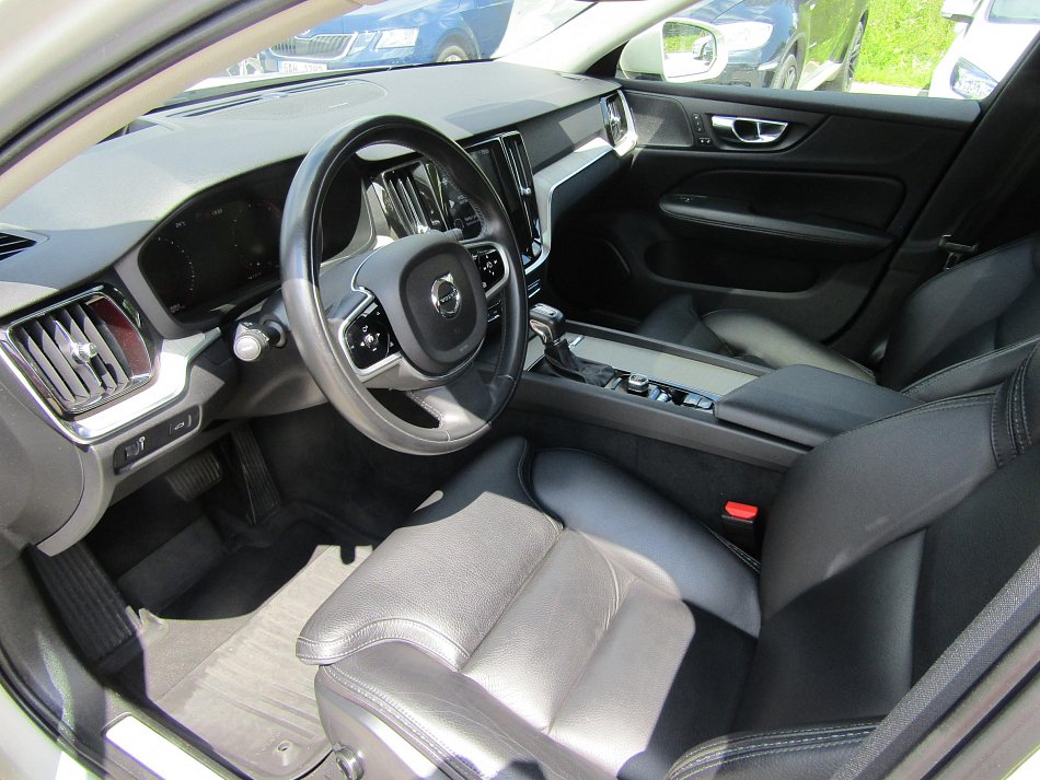 Volvo V60 2.0 D4 Cross Country 4x4