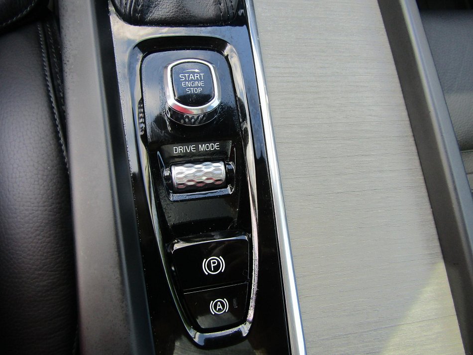 Volvo V60 2.0 D4 Cross Country 4x4