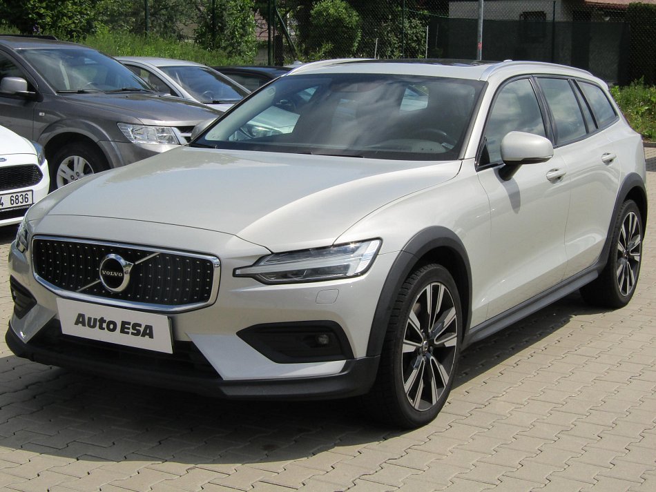 Volvo V60 2.0 D4 Cross Country 4x4