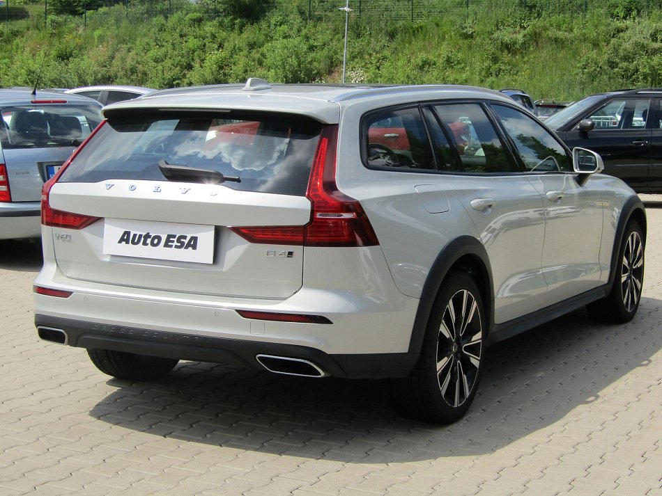 Volvo V60 2.0 D4 Cross Country 4x4