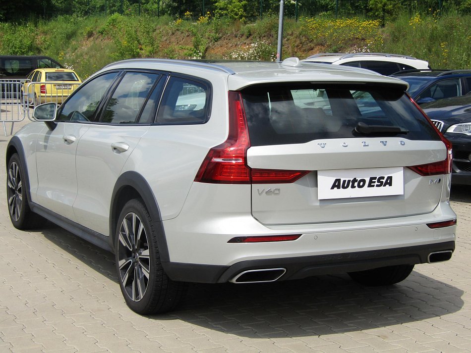 Volvo V60 2.0 D4 Cross Country 4x4