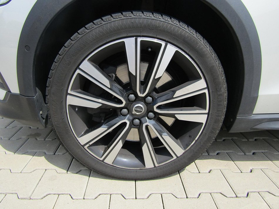 Volvo V60 2.0 D4 Cross Country 4x4