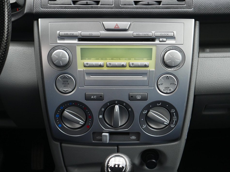 Mazda 2 1.3i 