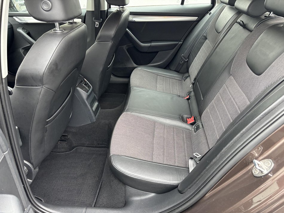 Škoda Octavia III 1.8 TSi Elegance