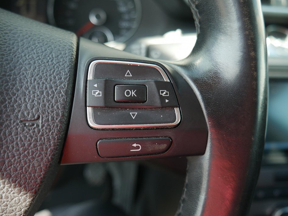 Volkswagen Passat 2.0 TDi 