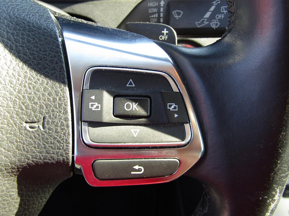 Volkswagen Passat 2.0 TDi R-Line