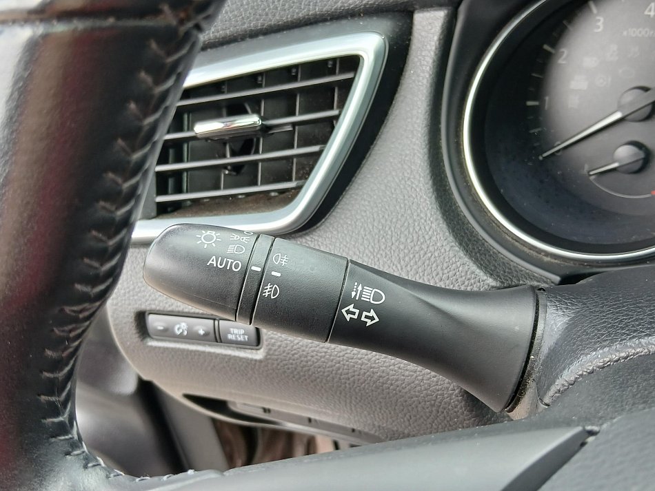 Nissan Qashqai 1.2DIG-T Connect