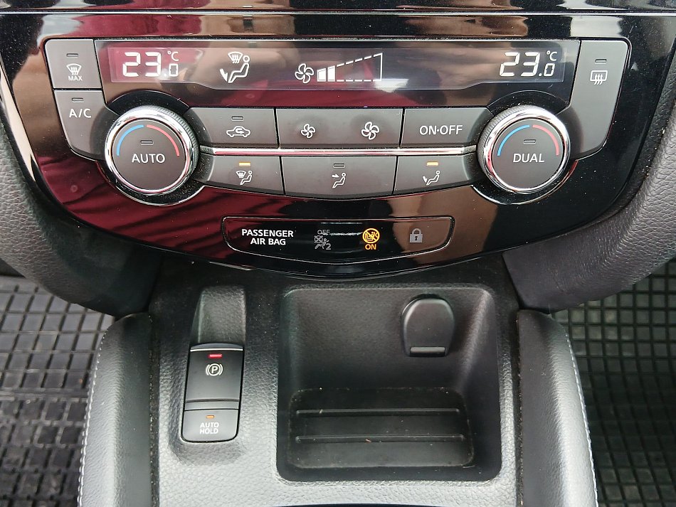 Nissan Qashqai 1.2DIG-T Connect