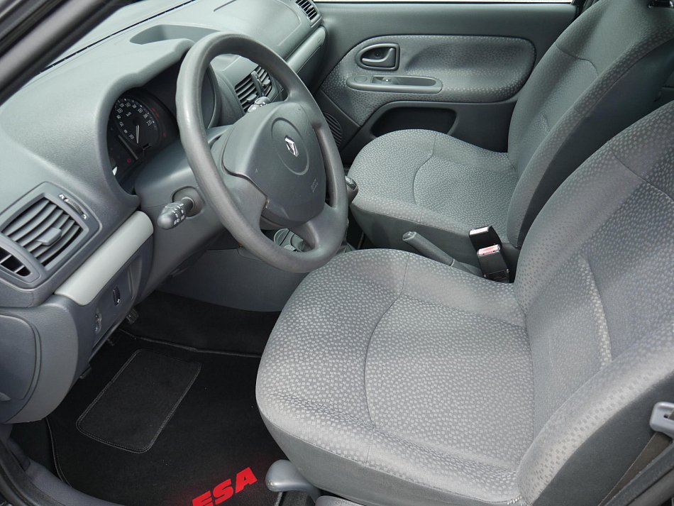 Renault Clio 1.2i 