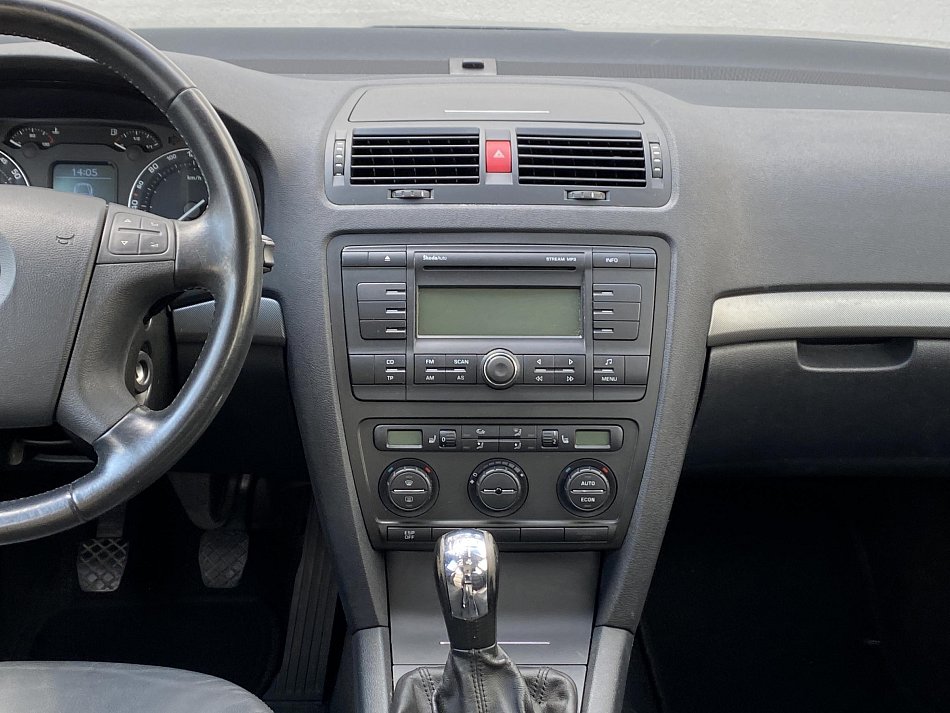 Škoda Octavia II 1.6 FSi Ambiente