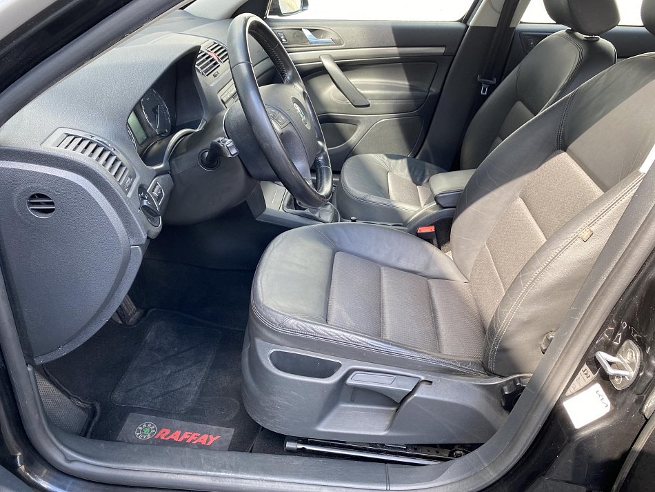 Škoda Octavia II 1.6 FSi Ambiente