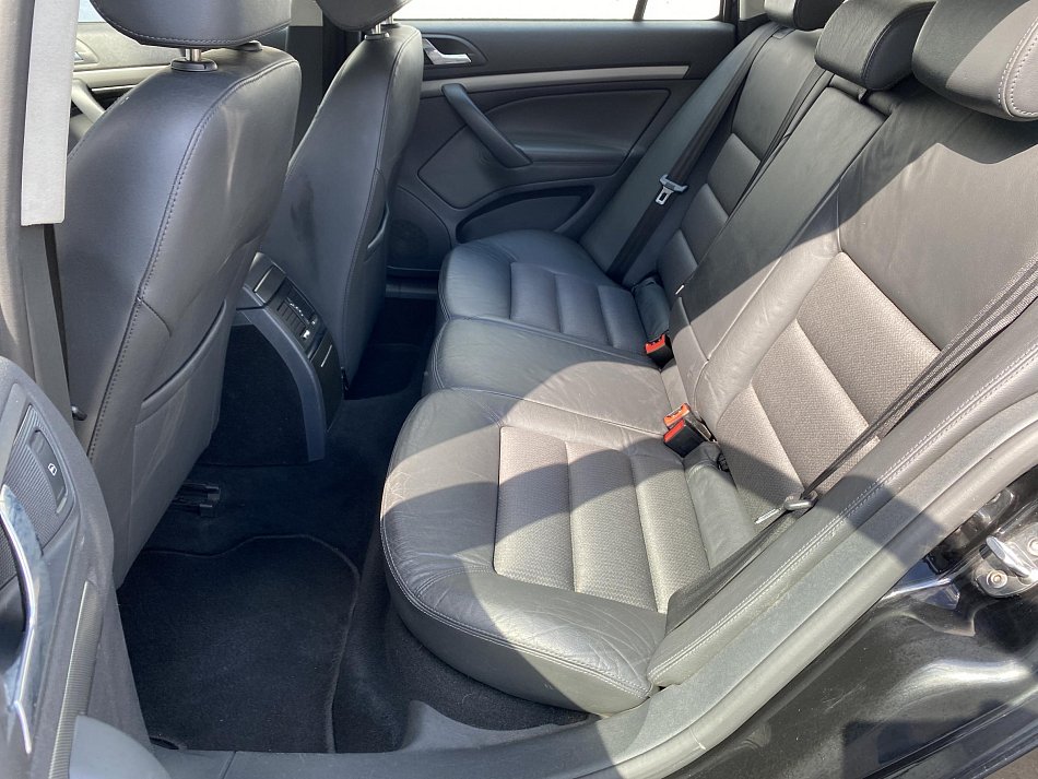 Škoda Octavia II 1.6 FSi Ambiente