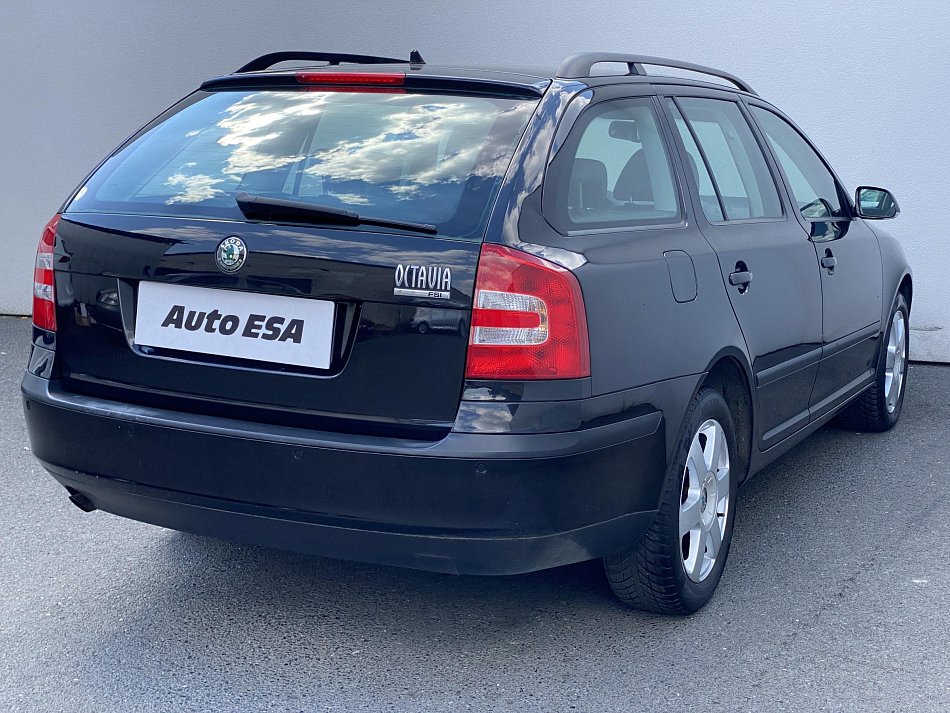 Škoda Octavia II 1.6 FSi Ambiente