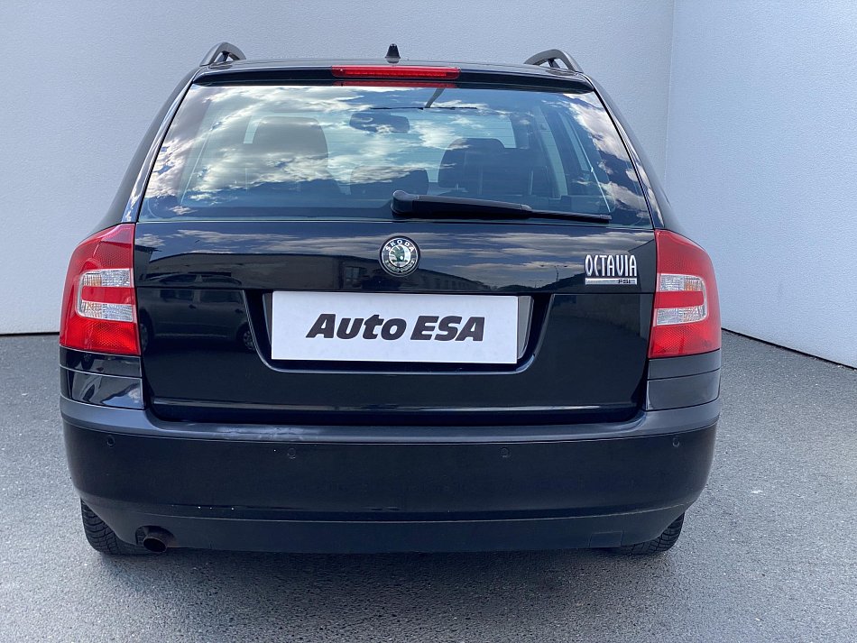Škoda Octavia II 1.6 FSi Ambiente
