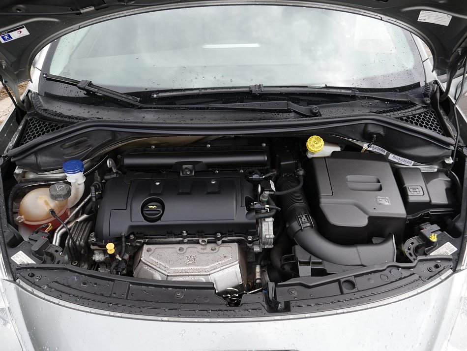 Peugeot 207 1.6 VTi 