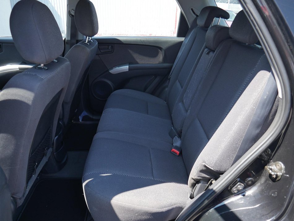 Kia Sportage 2.0 i 