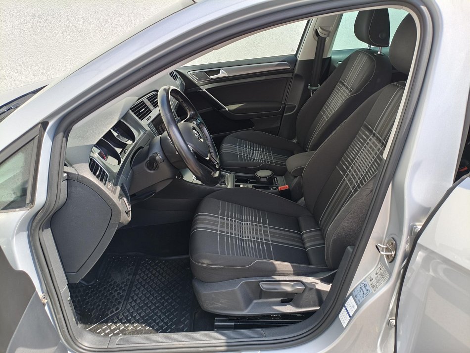 Volkswagen Golf 1.6 TDi Lounge 4MOTION