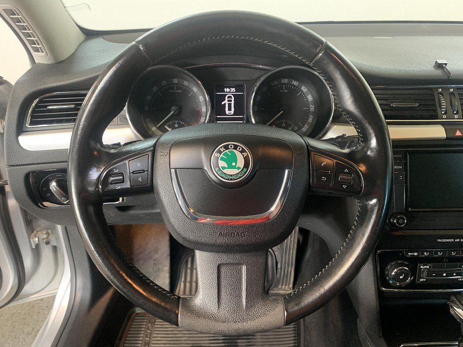 Škoda Superb II 2.0 TDi Ambition