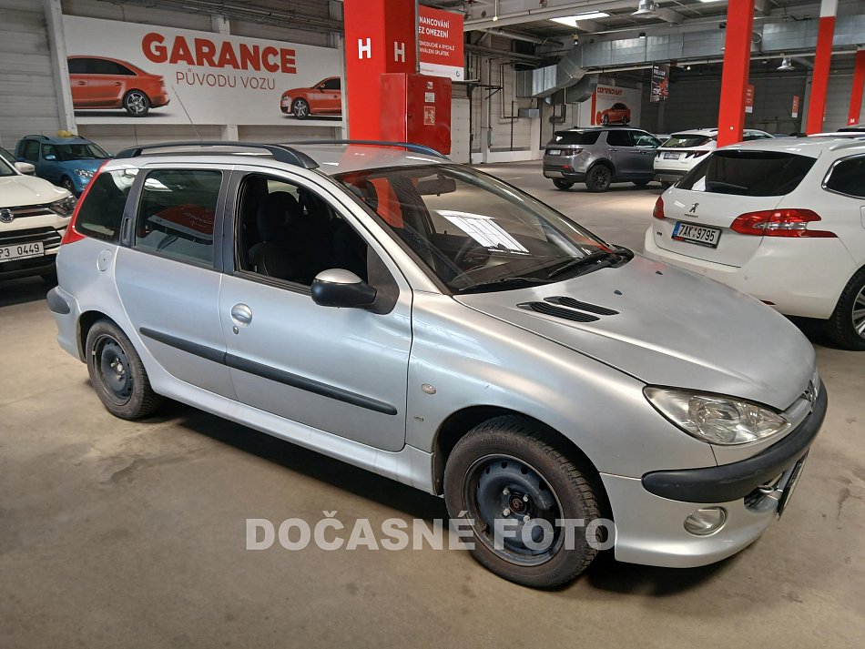 Peugeot 206 1.6i 
