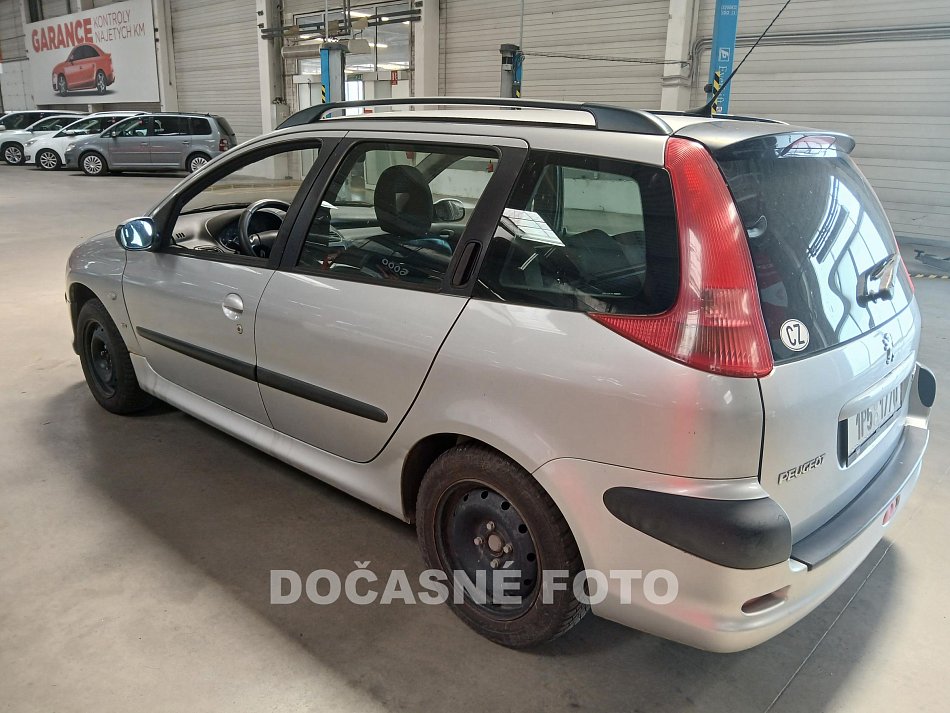 Peugeot 206 1.6i 
