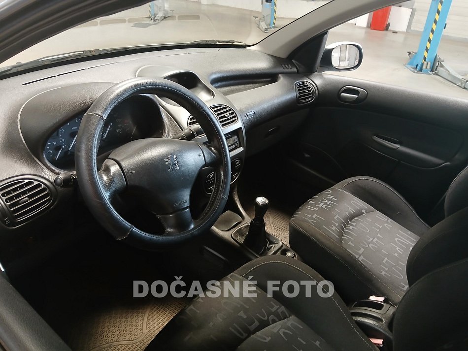 Peugeot 206 1.6i 