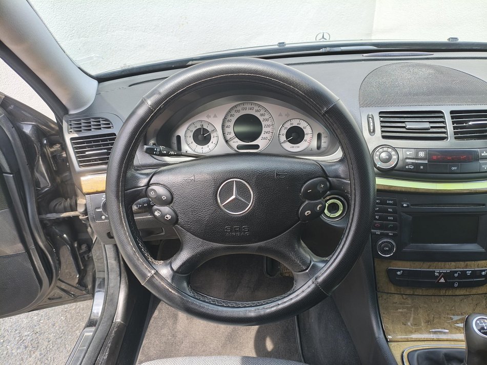 Mercedes-Benz Třída E 1.8 K Avantgarde 200