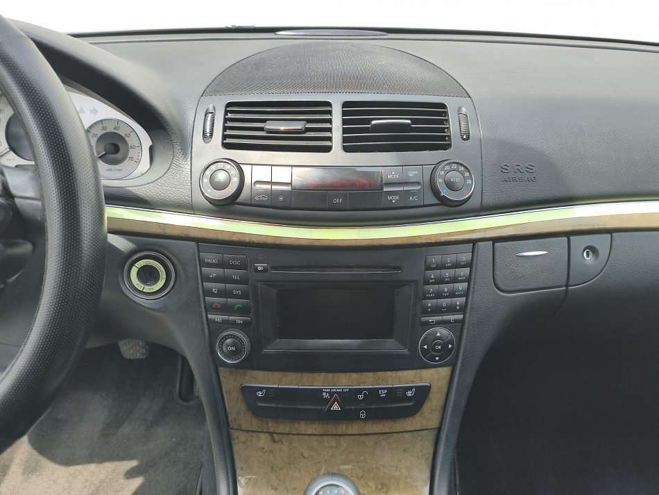 Mercedes-Benz Třída E 1.8 K Avantgarde 200