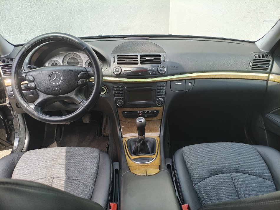 Mercedes-Benz Třída E 1.8 K Avantgarde 200