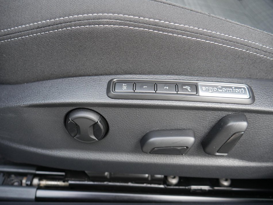 Volkswagen Passat 2.0 TDi 