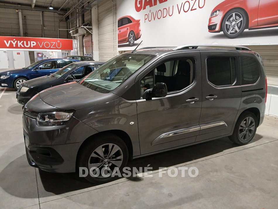 Toyota ProAce City Verso 1.5HDi Family