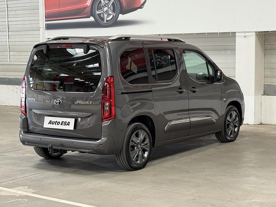 Toyota ProAce City Verso 1.5HDi Family