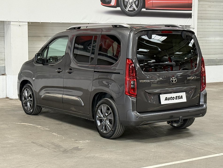 Toyota ProAce City Verso 1.5HDi Family