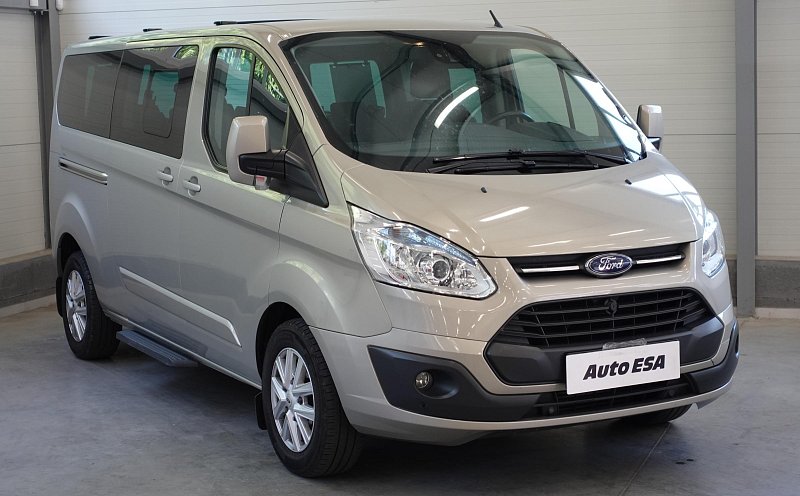 Ford Tourneo Custom 2.2TDCi Limited L2 8míst