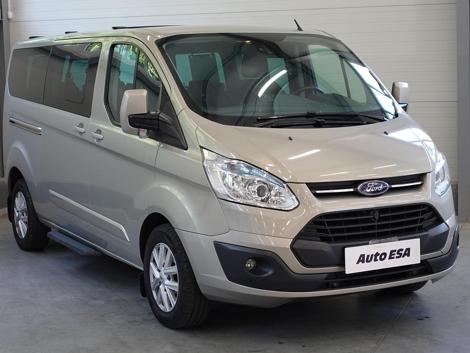 Ford Tourneo Custom 2.2TDCi Limited L2 8míst