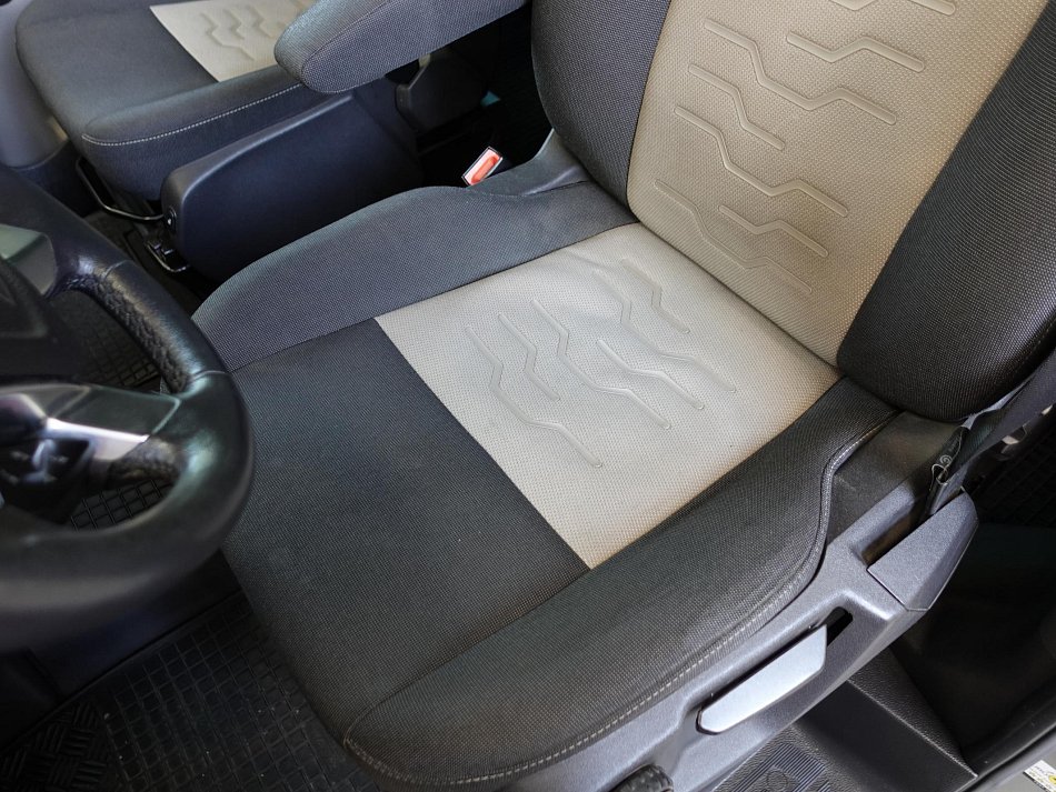 Ford Tourneo Custom 2.2TDCi Limited L2 8míst