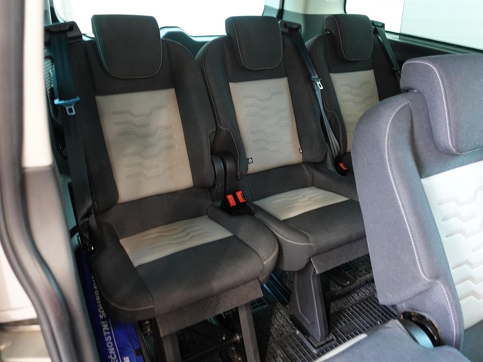 Ford Tourneo Custom 2.2TDCi Limited L2 8míst