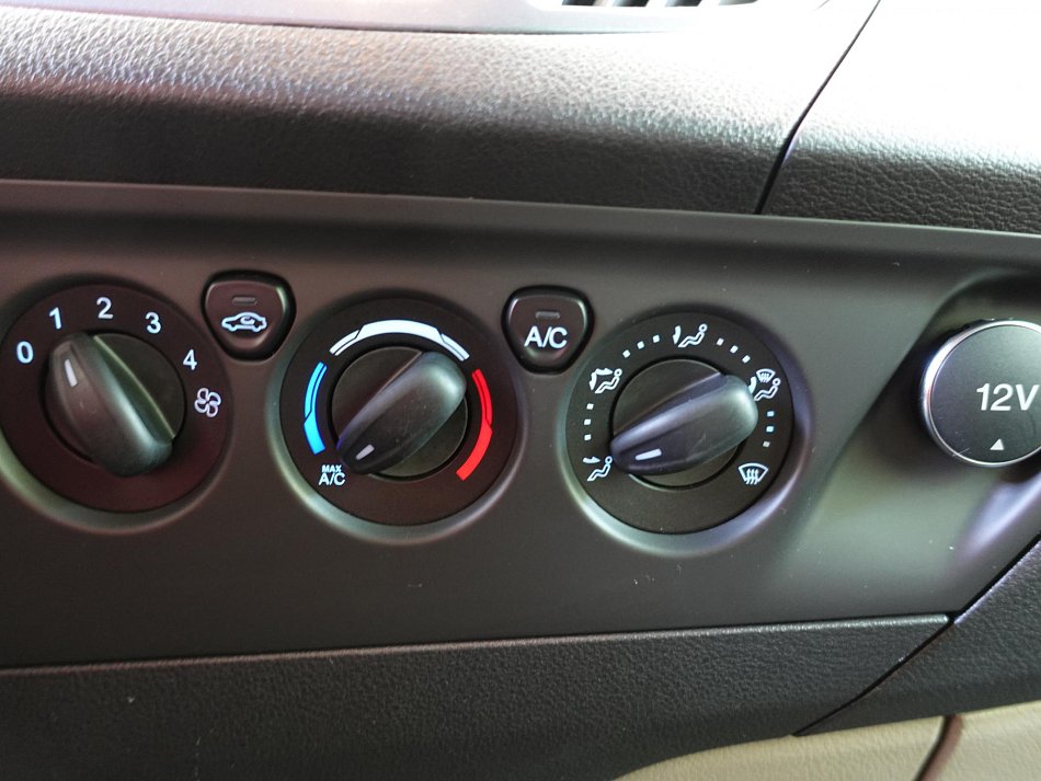 Ford Tourneo Custom 2.2TDCi Limited L2 8míst