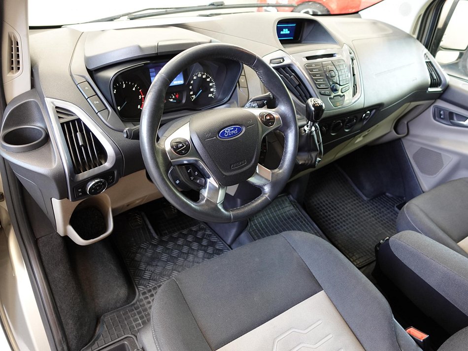 Ford Tourneo Custom 2.2TDCi Limited L2 8míst
